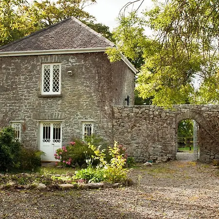 Ashley Park House Guest house 4*