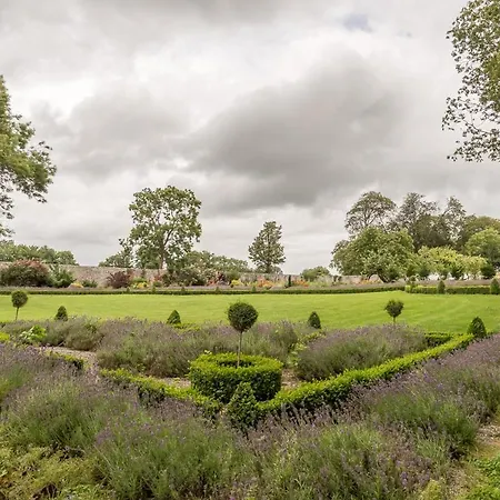 Гостевой дом Ashley Park House 4*